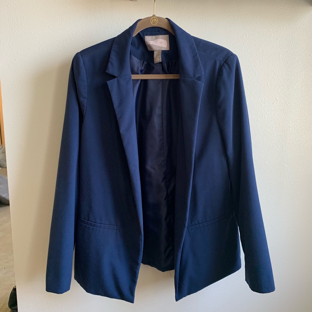 Navy blue women’s blazer
